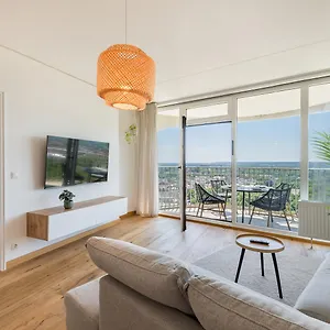 Apartment Butler Skyline Netflix, Augsburg